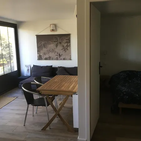 Holiday home Lacanaulaise